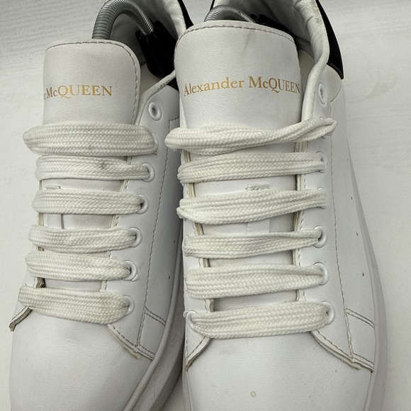 Alexander McQueen Men's EU 45/US 12 Oversized White/Black Suede Trim Sneakers - Picture 14 of 16